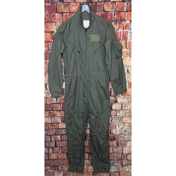 U.S. Issue Nomex CWU-27/P Flight Suit Coveralls Flyers Olive Green Mens Size 40L - Picture 2 of 8